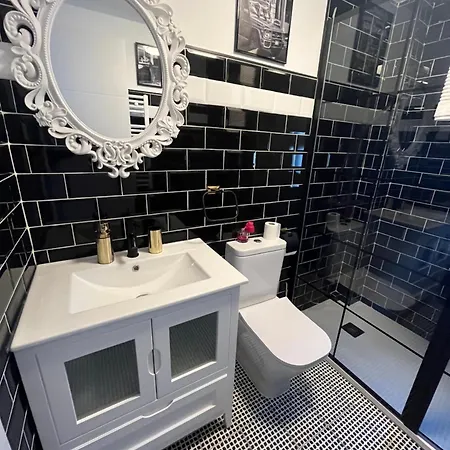 Vivienda De Uso Turistico Enjoy 4- Divino Apartment *